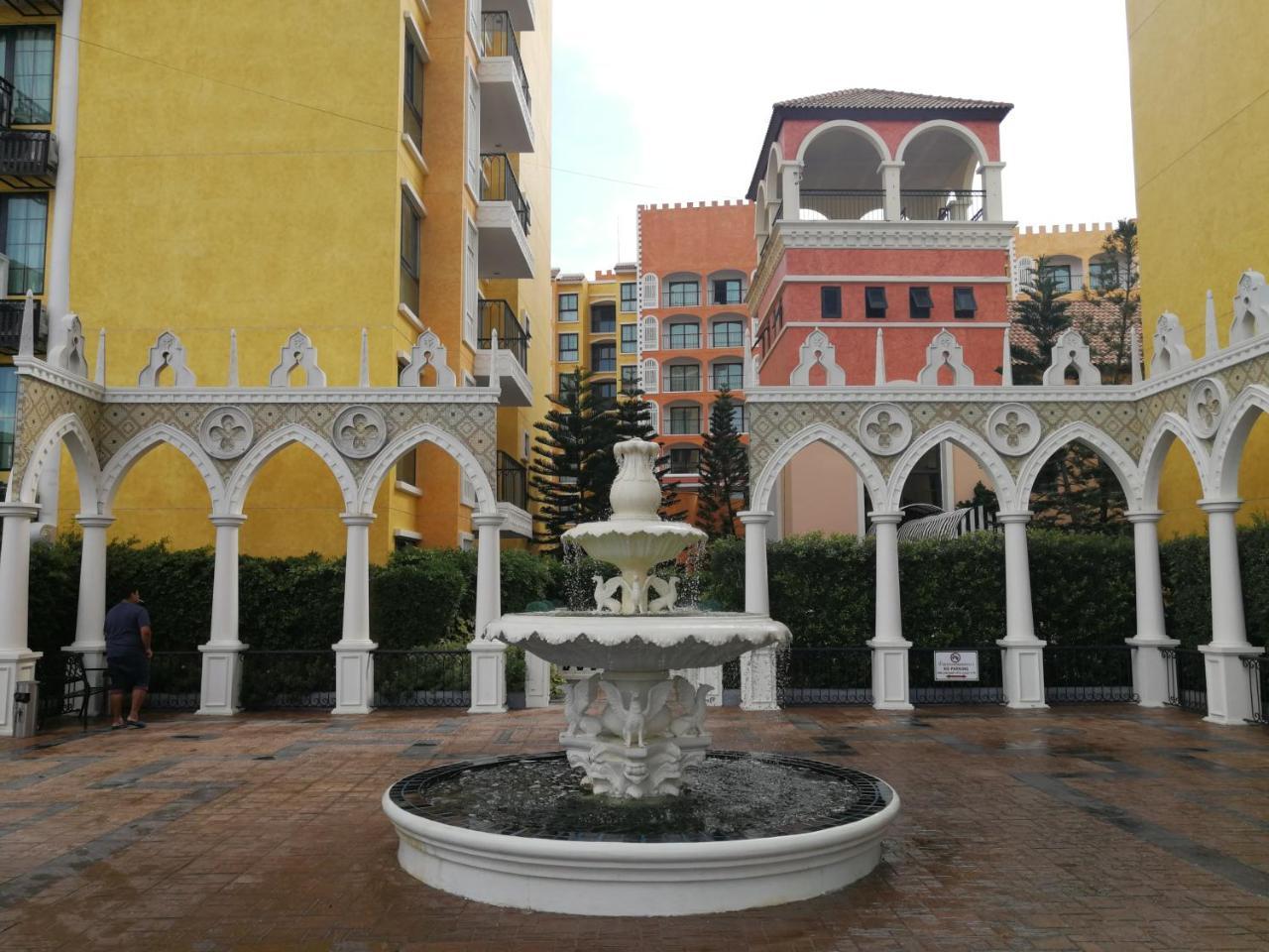 Venetian Poseidon Pool Hotel Haat Jomtien Eksteriør bilde