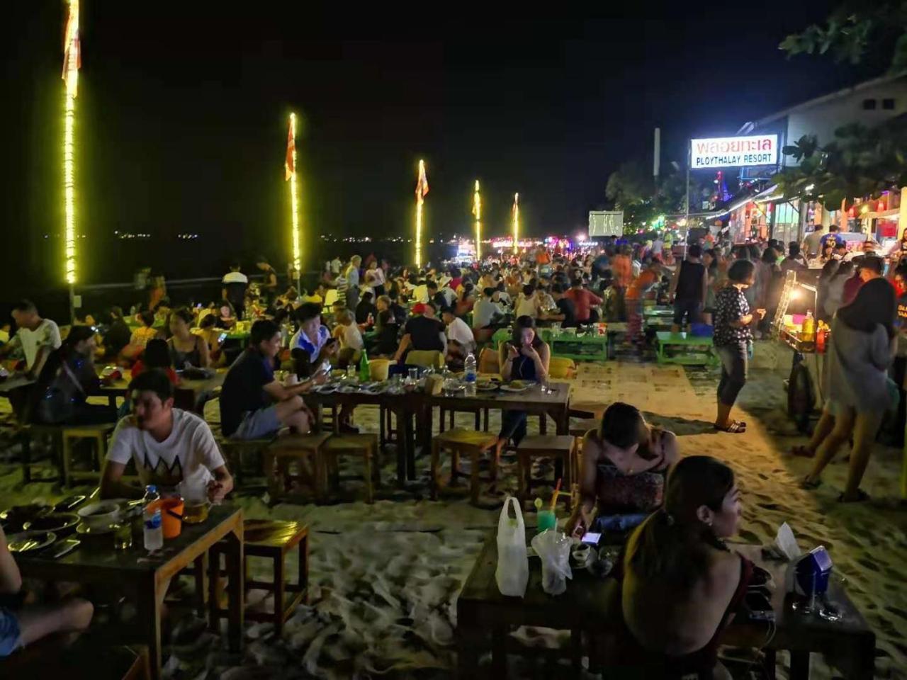 Venetian Poseidon Pool Hotel Haat Jomtien Eksteriør bilde