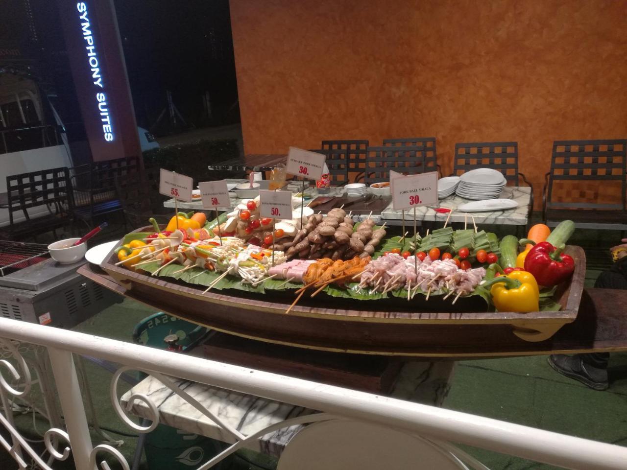 Venetian Poseidon Pool Hotel Haat Jomtien Eksteriør bilde